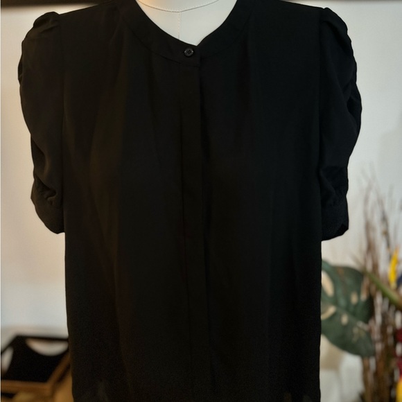 Tahari Women's Ruched Short Sleeve Blouse Bloomingdale's Black Size S/P - Picture 8 of 8